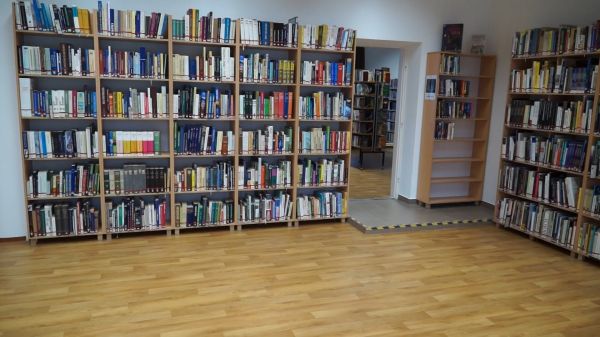 Befejeződött a kapuvári könyvtár felújítása