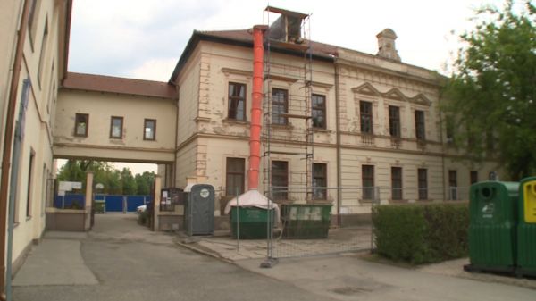  Megkezdték a csornai Rákóczi iskola felújítását