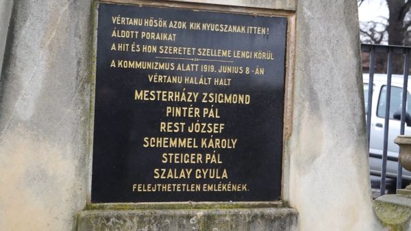 A kommunista diktatúóra áldozataira emlékeztek Kapuváron