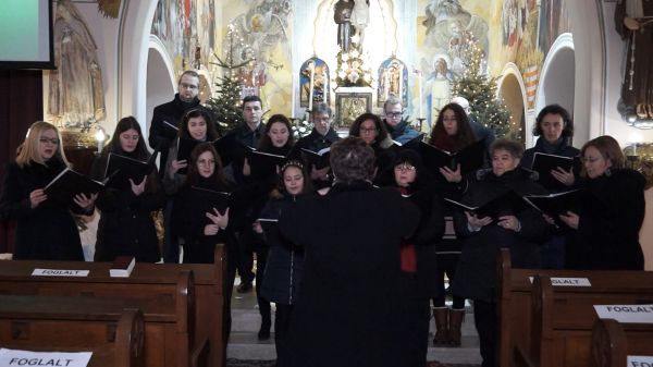 Ars Camerata újévköszöntő koncertje a kapuvári Szent Ferenc templomban