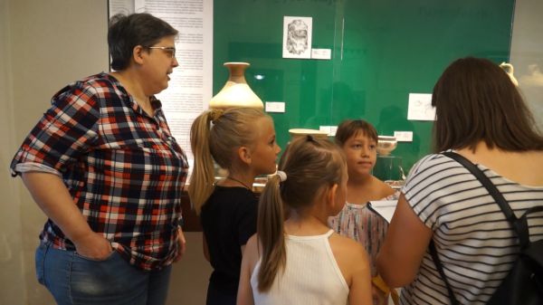 Custos-játék a csornai múzeumban
