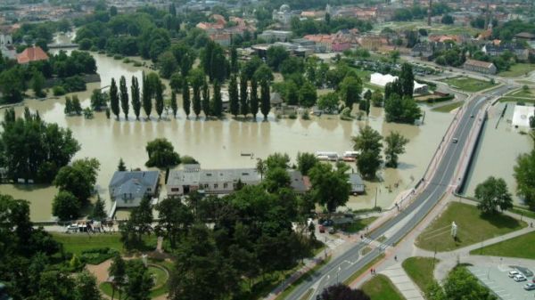 Nyugdíjas Akadémia Csornán-10 éve történt a dunai árvíz